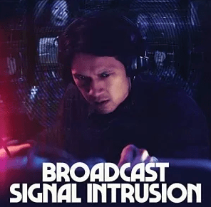 Онлайн филми - Broadcast Signal Intrusion / Смущения в сигнала (2021)